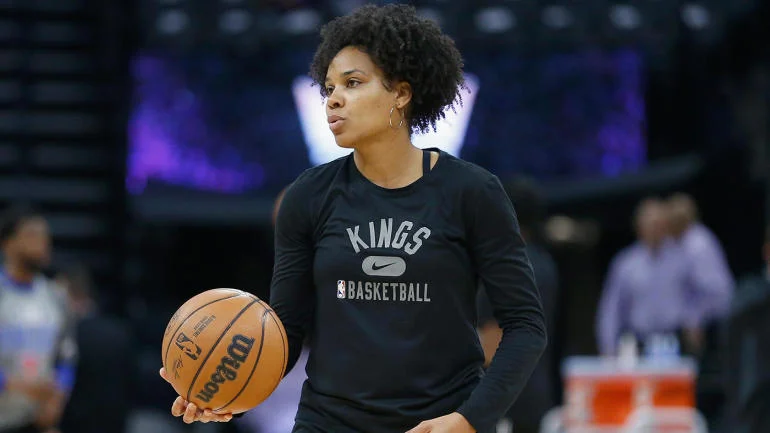 The Lakers are set to hire Lindsey Harding as the team’s first female assistant coach, according to a report.